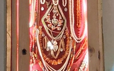 Nowe gabloty na wota